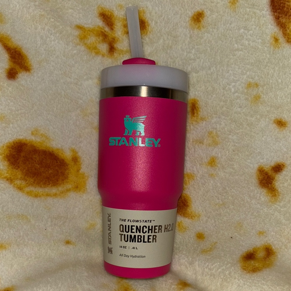 Stanley Vibrant Pink Quencher Tumbler